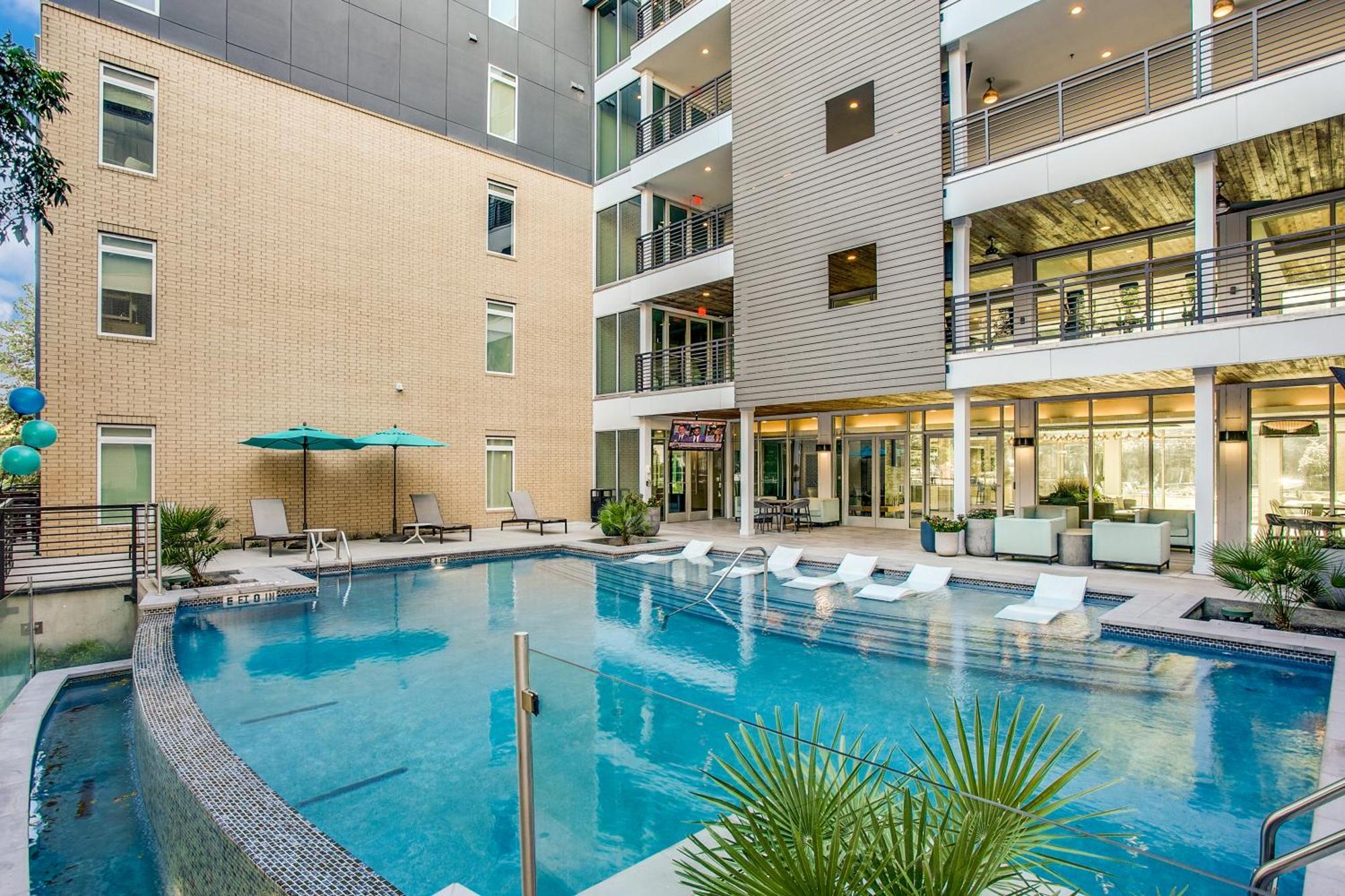 Lush Downtown Condo On Riverwalk W King Ste, Free Parking, Pet Friendly, Centrally Located On Riverwalk San Antonio Exterior foto